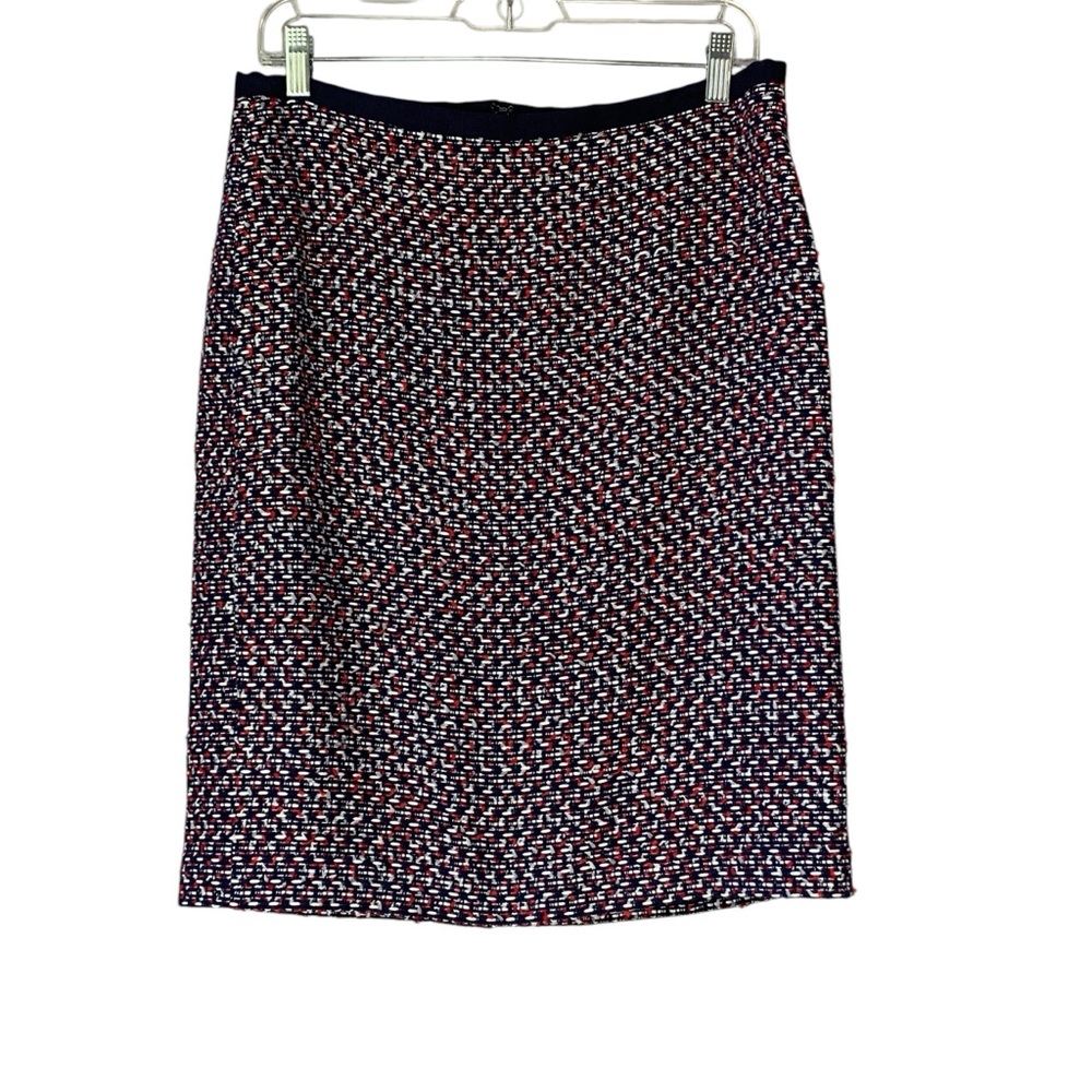 Talbots tweed boucle career wear pencil skirt in navel,‎ red, and white. Size 8